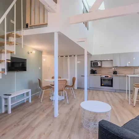 One Bedroom Mezzanine Apartment, With Parking Tourcoing Exterior photo
