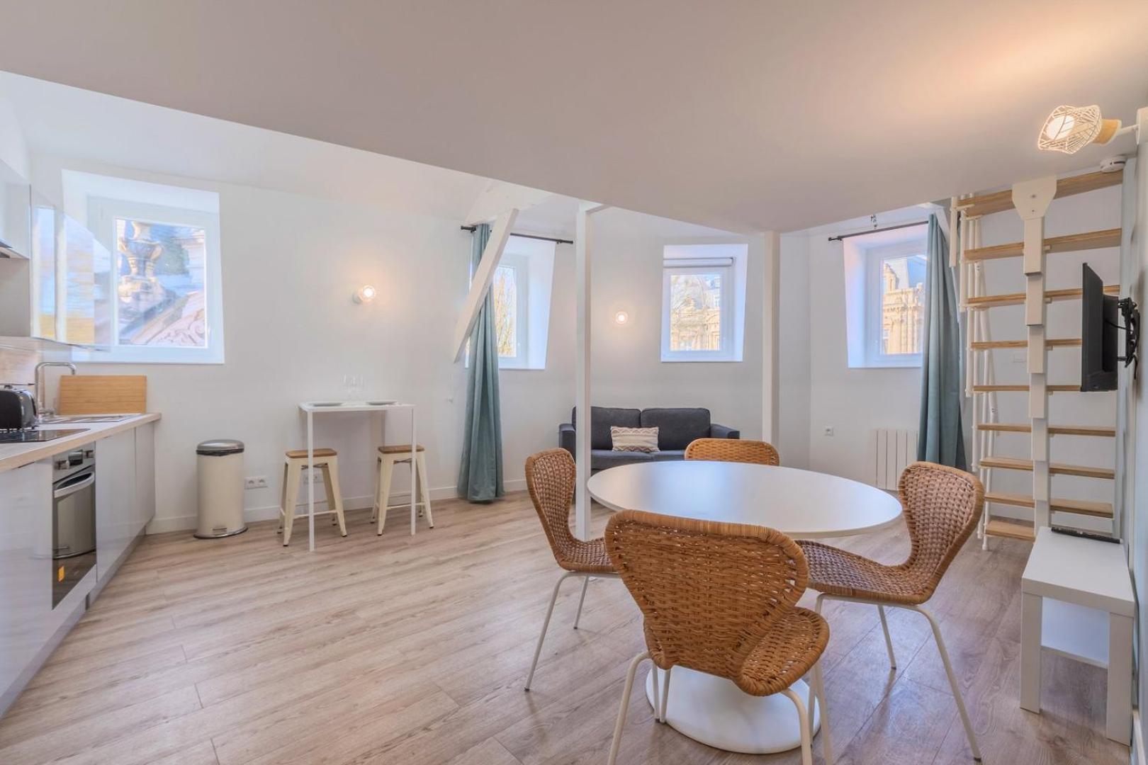 Appartement One Bedroom Mezzanine Apartment, With Parking