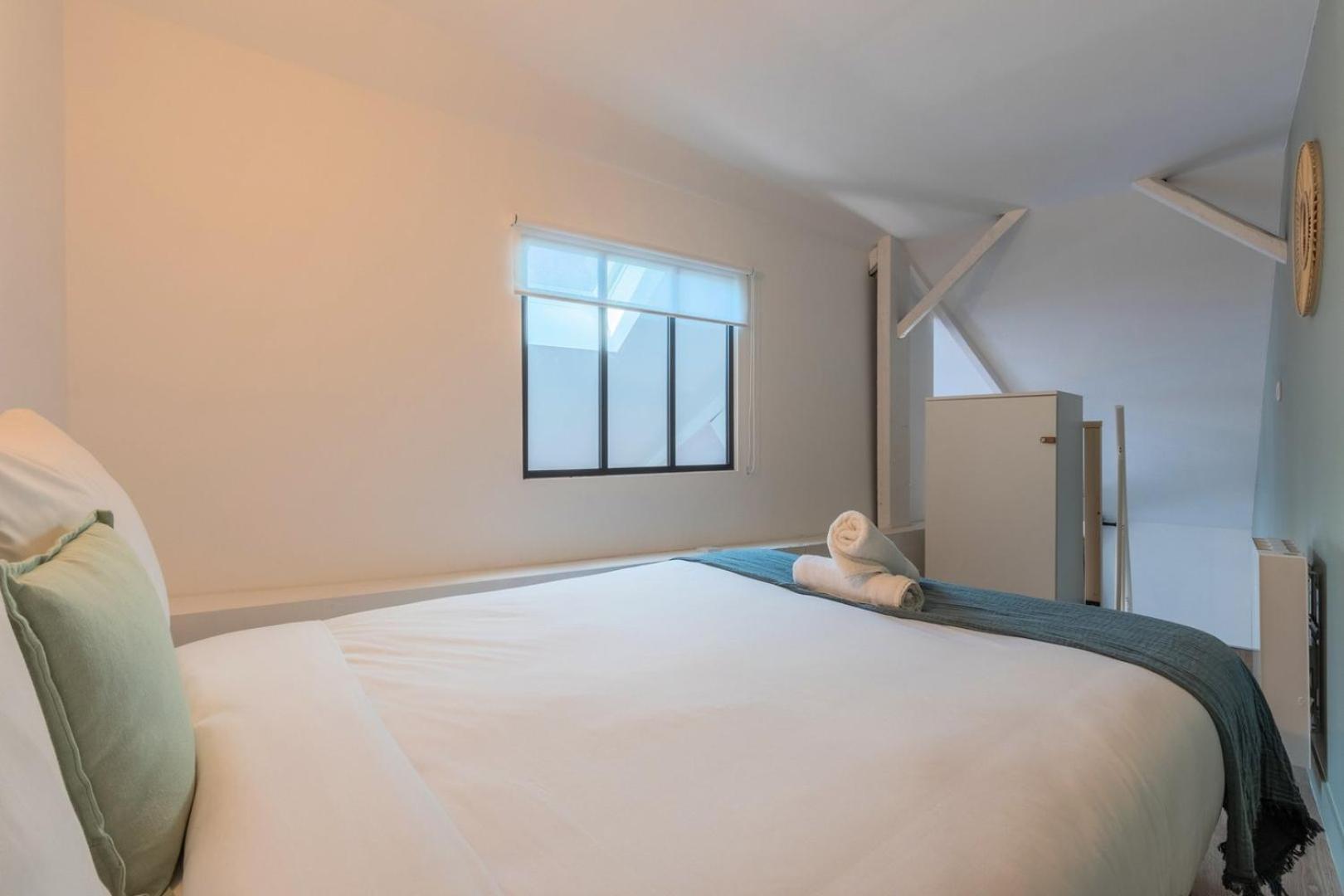 One Bedroom Mezzanine Apartment, With Parking Apartment *