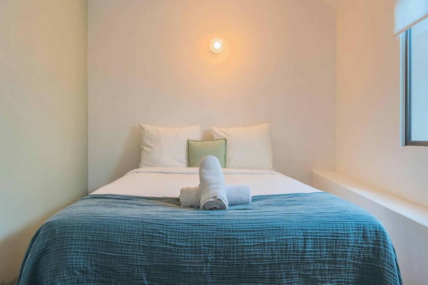 One Bedroom Mezzanine Apartment, With Parking Appartement *